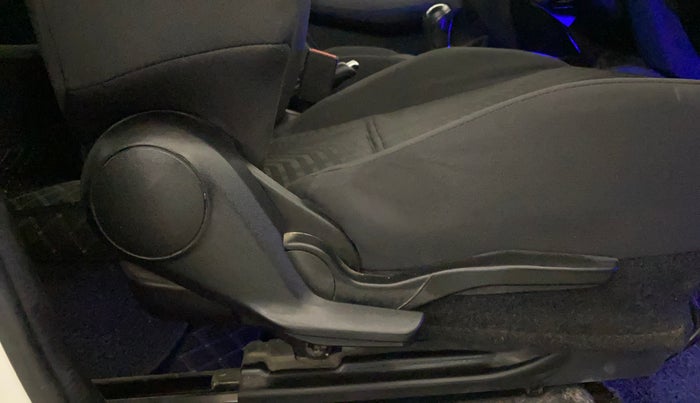 2020 Maruti Swift VXI, Petrol, Manual, 35,335 km, Driver Side Adjustment Panel