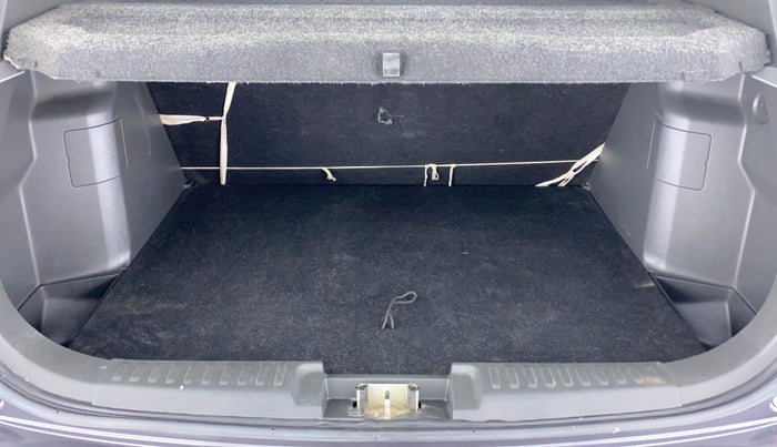 2016 Maruti Vitara Brezza VDI, Diesel, Manual, 38,247 km, Boot Inside