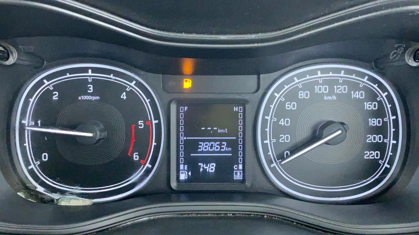 2016 Maruti Vitara Brezza VDI, Diesel, Manual, 38,247 km, Odometer Image