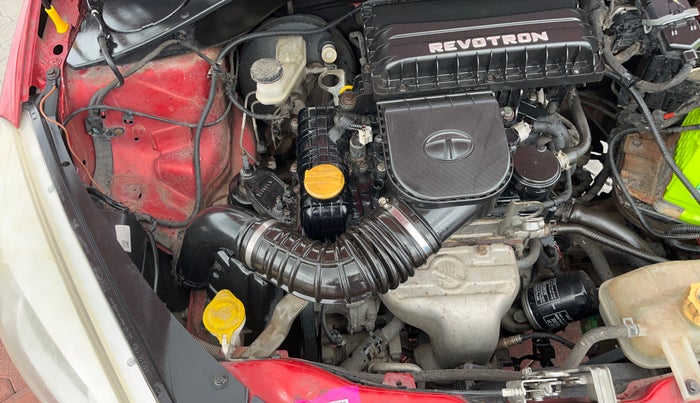 2018 Tata Tiago XT PETROL, Petrol, Manual, 65,973 km, Engine View - Right