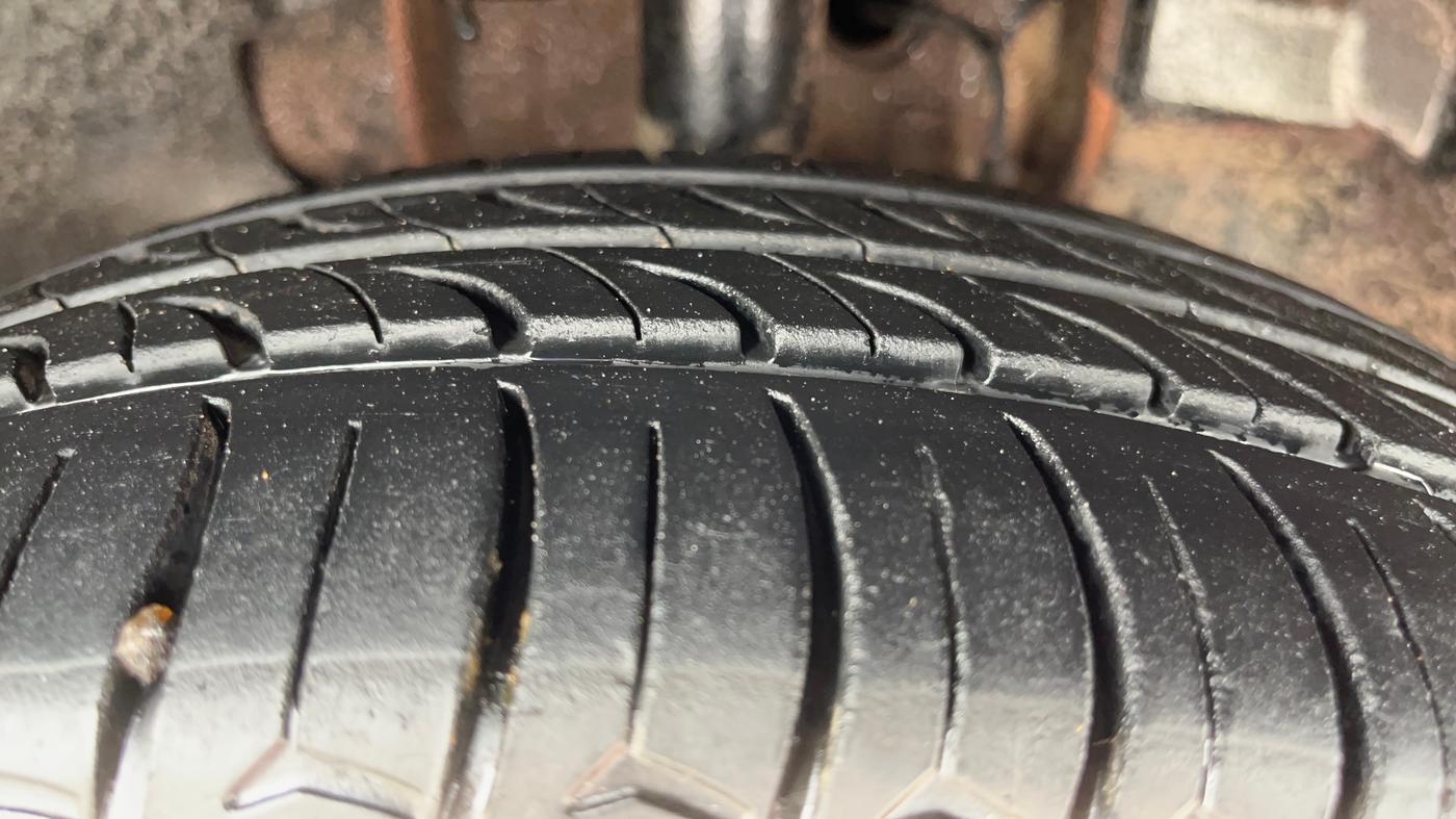 2018 Tata Tiago XT PETROL, Petrol, Manual, 66,030 km, Right Front Tyre Tread