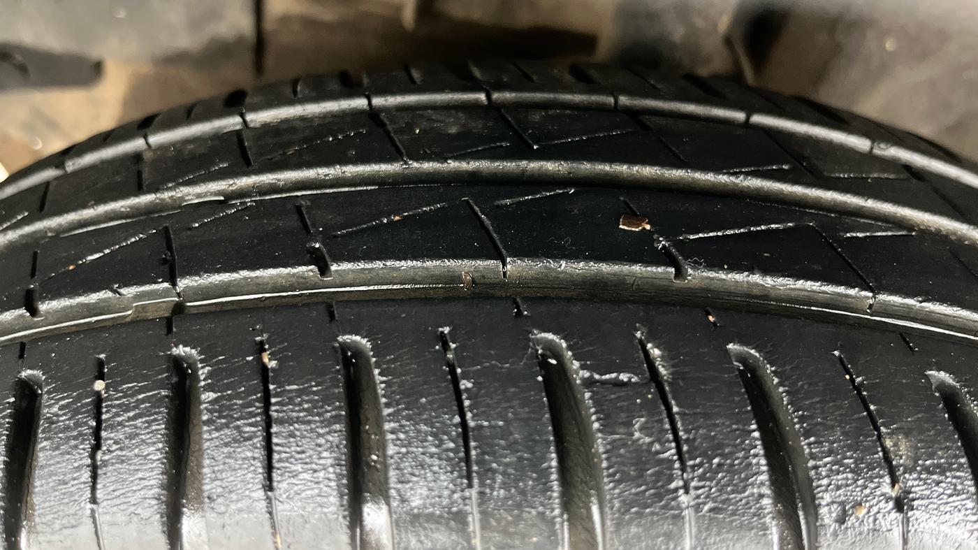 2022 Renault Kwid RXT 1.0, Petrol, Manual, 25,334 km, Left Front Tyre Tread