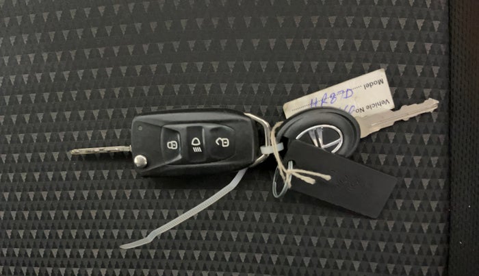 2019 Tata Tiago XZA PETROL, Petrol, Automatic, 24,787 km, Key Close Up