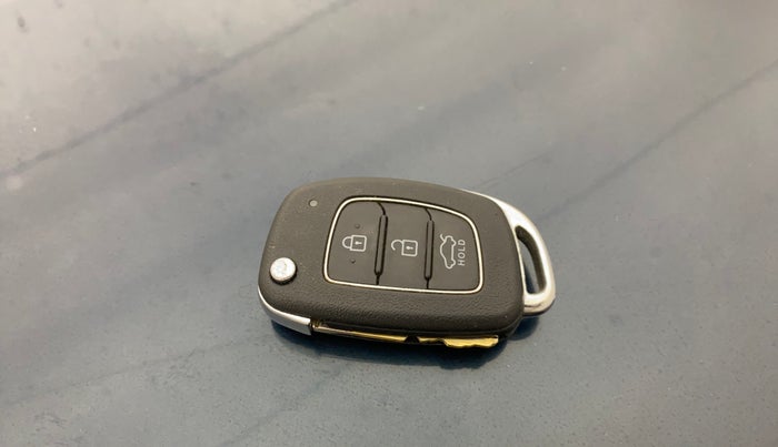 2022 Hyundai GRAND I10 NIOS SPORTZ 1.2 KAPPA VTVT CNG, CNG, Manual, 36,984 km, Key Close Up