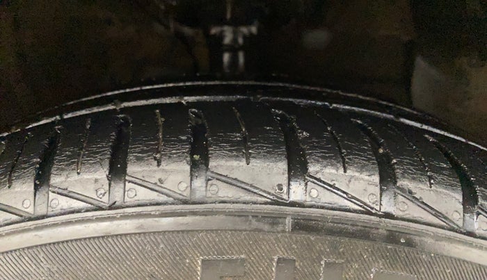 2022 Hyundai GRAND I10 NIOS SPORTZ 1.2 KAPPA VTVT CNG, CNG, Manual, 36,984 km, Right Front Tyre Tread