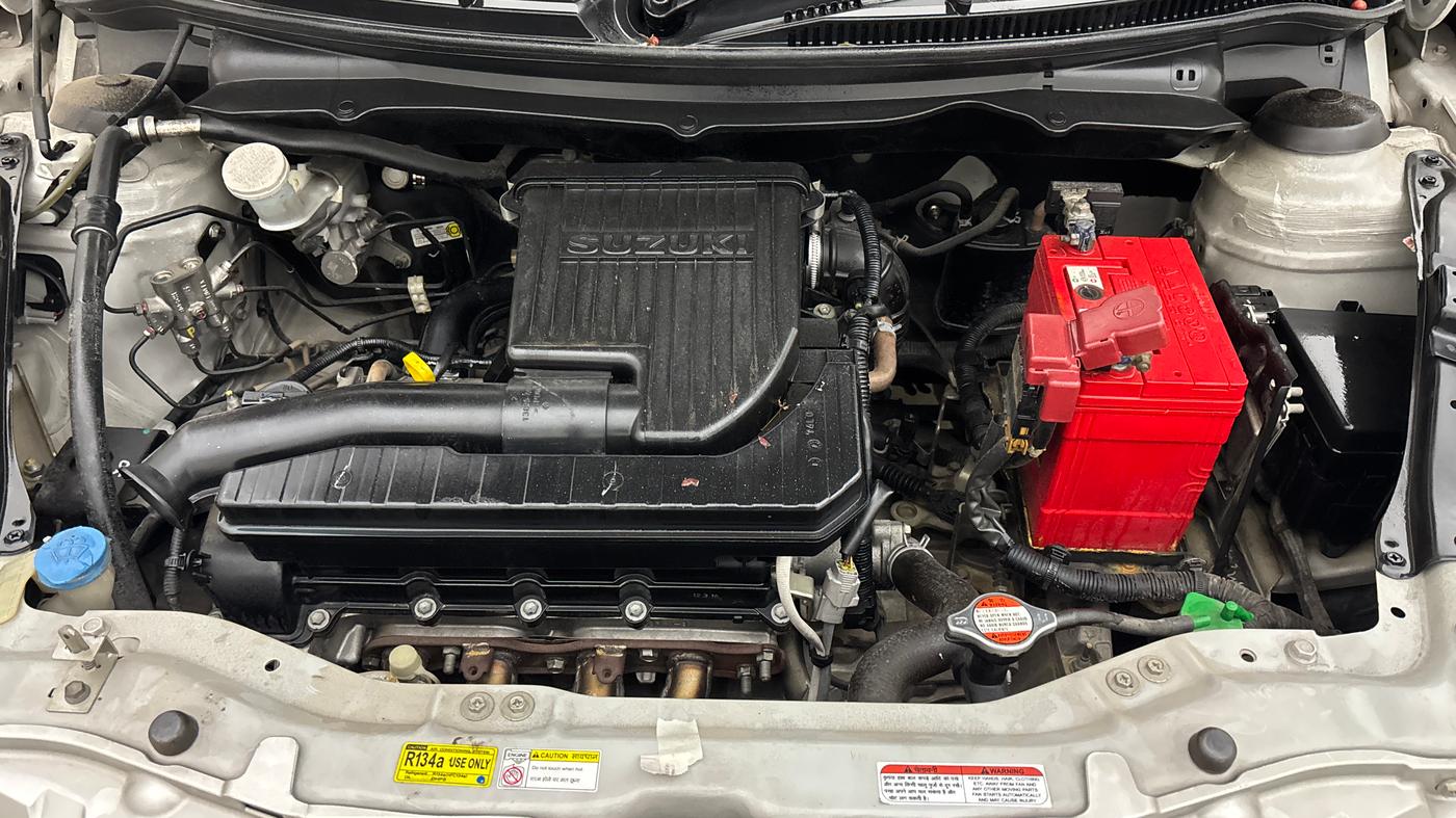 2016 Maruti Swift VXI, Petrol, Manual, 42,472 km, Engine View