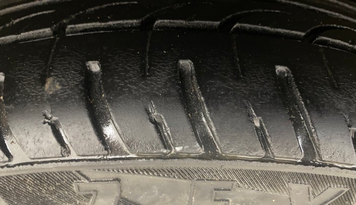 2015 Hyundai Grand i10 ASTA AT 1.2 KAPPA VTVT, Petrol, Automatic, 65,548 km, Right Rear Tyre Tread