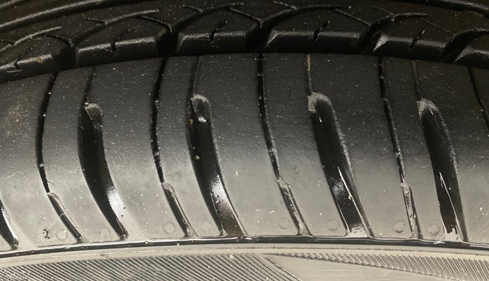 2015 Hyundai Grand i10 ASTA AT 1.2 KAPPA VTVT, Petrol, Automatic, 65,548 km, Right Front Tyre Tread