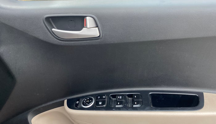 2015 Hyundai Grand i10 ASTA AT 1.2 KAPPA VTVT, Petrol, Automatic, 65,548 km, Driver Side Door Panels Control