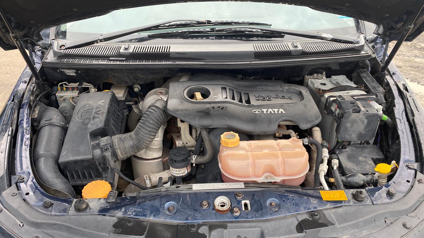 2018 Tata Hexa XMA 4X2 7 STR, Diesel, Automatic, 86,335 km, Engine View