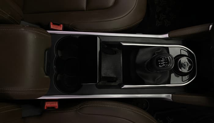 2019 Tata Harrier XZ 2.0L, Diesel, Manual, 77,785 km, Gear Lever
