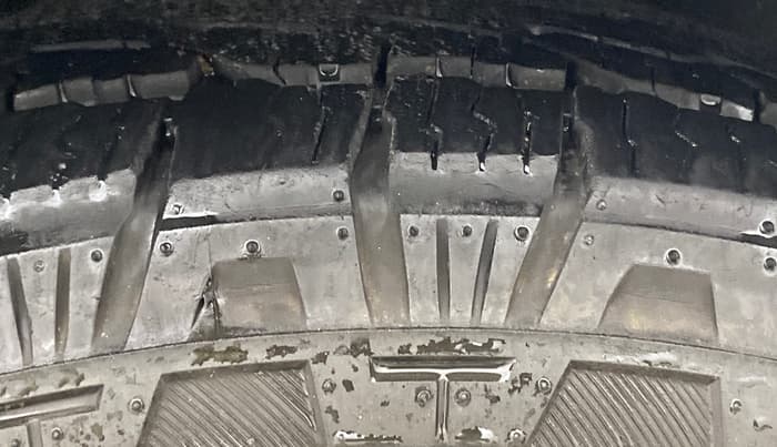 2019 Tata Harrier XZ 2.0L, Diesel, Manual, 77,785 km, Right Front Tyre Tread