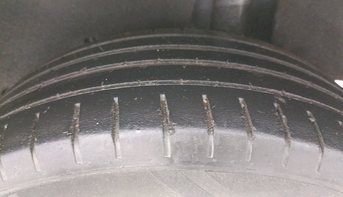 2020 Toyota Glanza V, Petrol, Manual, 91,474 km, Left Rear Tyre Tread