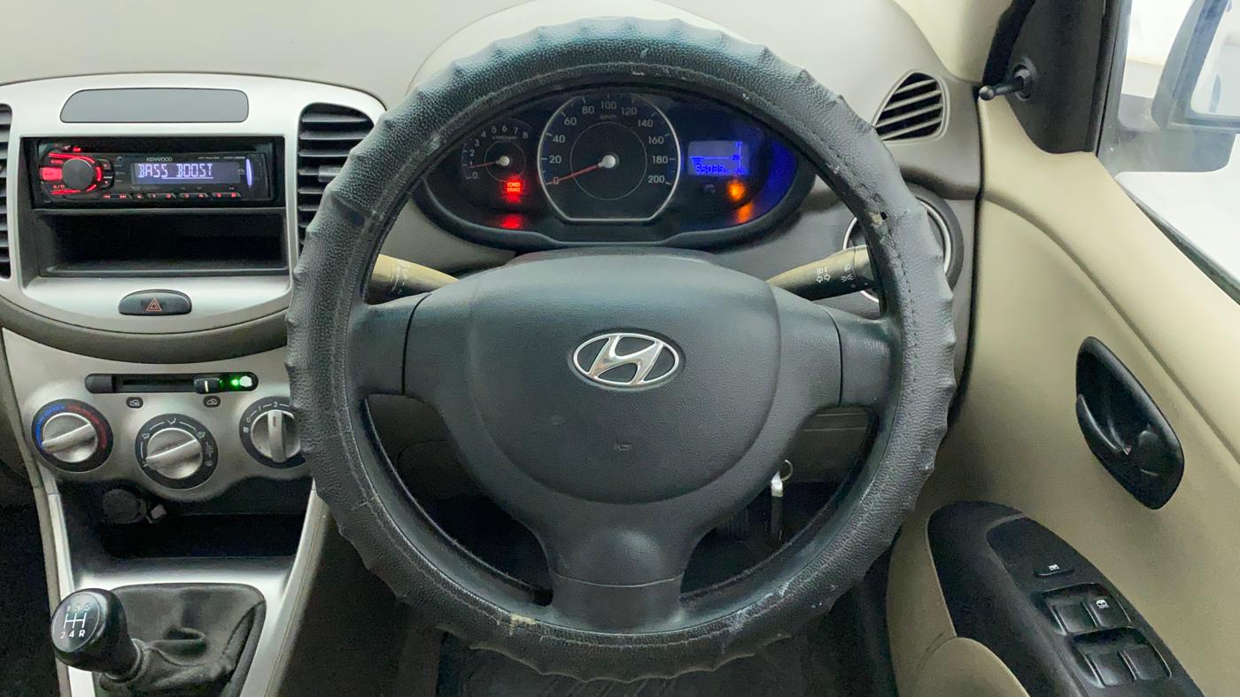 2015 Hyundai i10 MAGNA 1.1, Petrol, Manual, 55,039 km, Steering Wheel Close Up