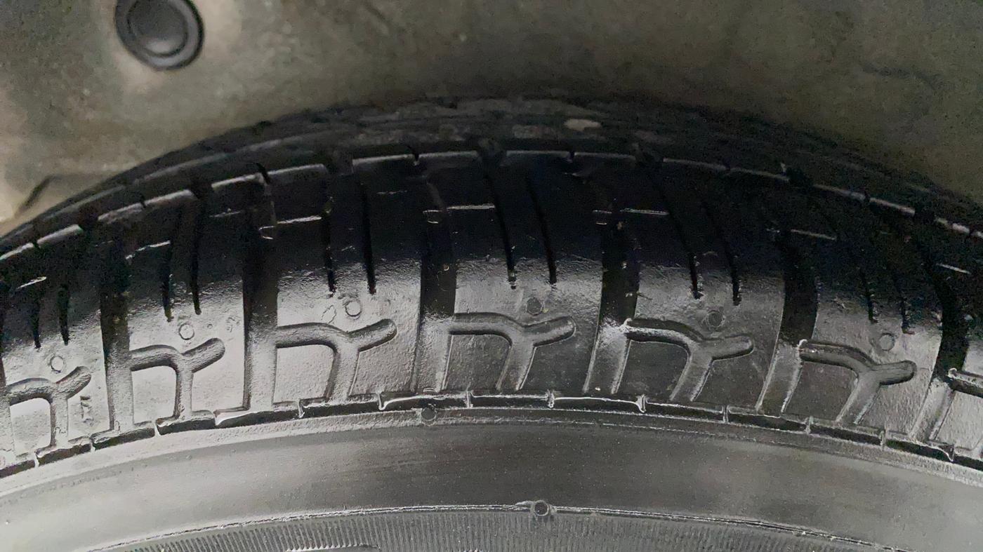 2015 Hyundai i10 MAGNA 1.1, Petrol, Manual, 55,039 km, Right Rear Tyre Tread