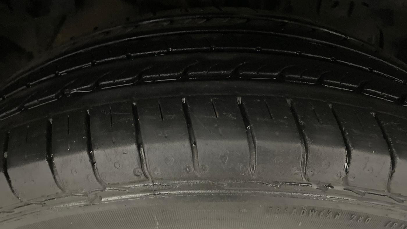 2022 Tata NEXON XM PLUS SUNROOF PETROL, Petrol, Manual, 22,633 km, Right Front Tyre Tread
