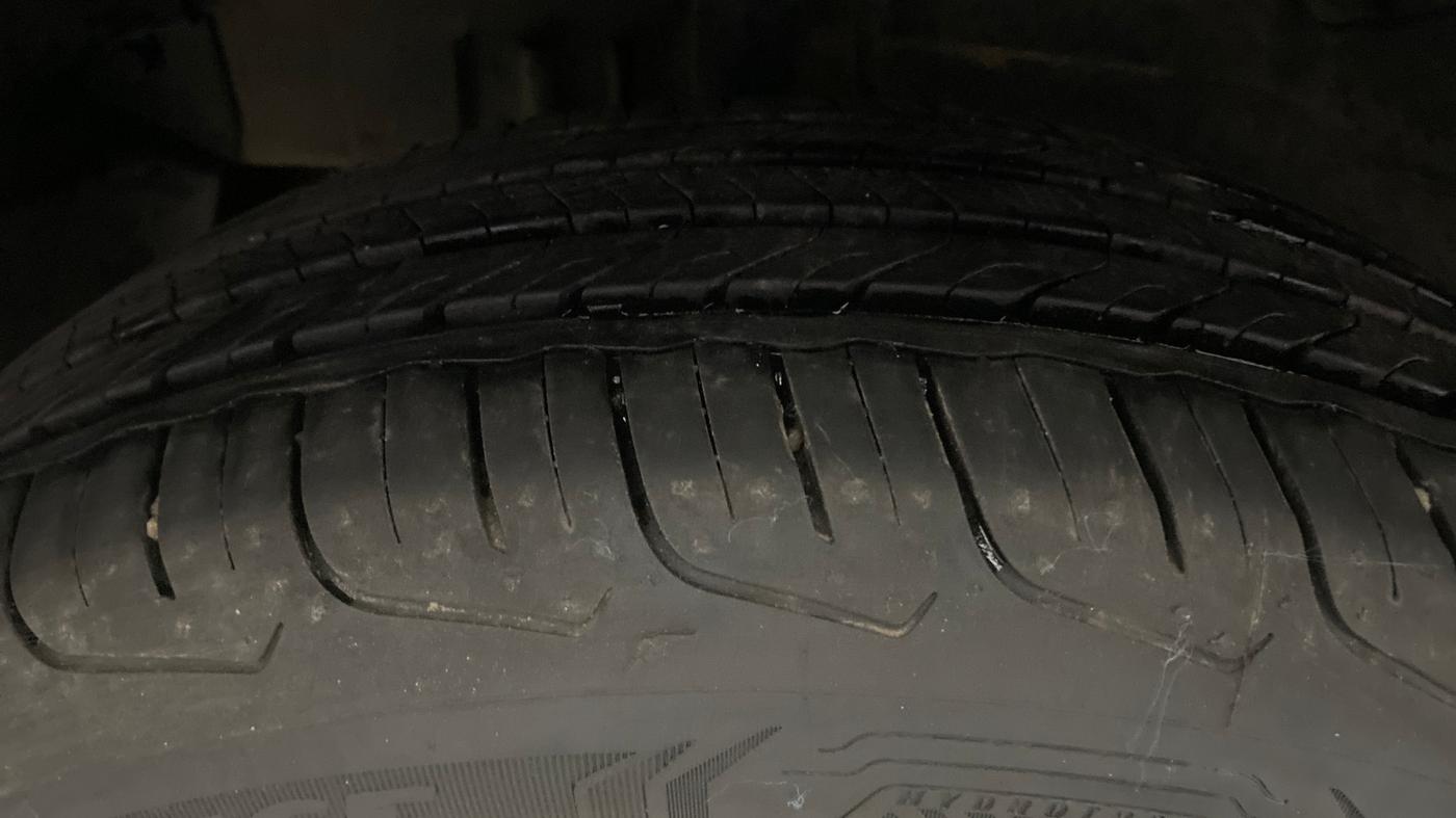 2022 Tata NEXON XM PLUS SUNROOF PETROL, Petrol, Manual, 22,633 km, Right Rear Tyre Tread
