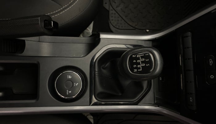 2022 Tata NEXON XM PLUS SUNROOF PETROL, Petrol, Manual, 22,616 km, Gear Lever