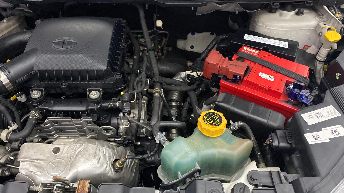 2022 Tata NEXON XM PLUS SUNROOF PETROL, Petrol, Manual, 22,633 km, Engine View - Left
