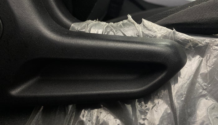 2022 Tata NEXON XM PLUS SUNROOF PETROL, Petrol, Manual, 22,616 km, Driver Side Adjustment Panel