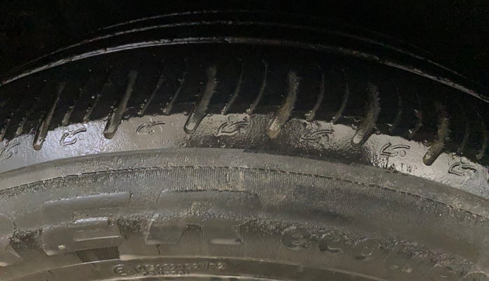 2014 Hyundai Santa Fe 4 WD AT, Diesel, Automatic, 72,593 km, Right Rear Tyre Tread