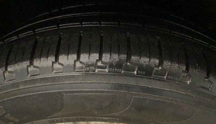 2014 Hyundai Santa Fe 4 WD AT, Diesel, Automatic, 72,593 km, Left Rear Tyre Tread