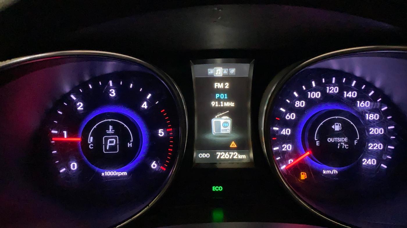 2014 Hyundai Santa Fe 4 WD AT, Diesel, Automatic, 72,740 km, Odometer Image