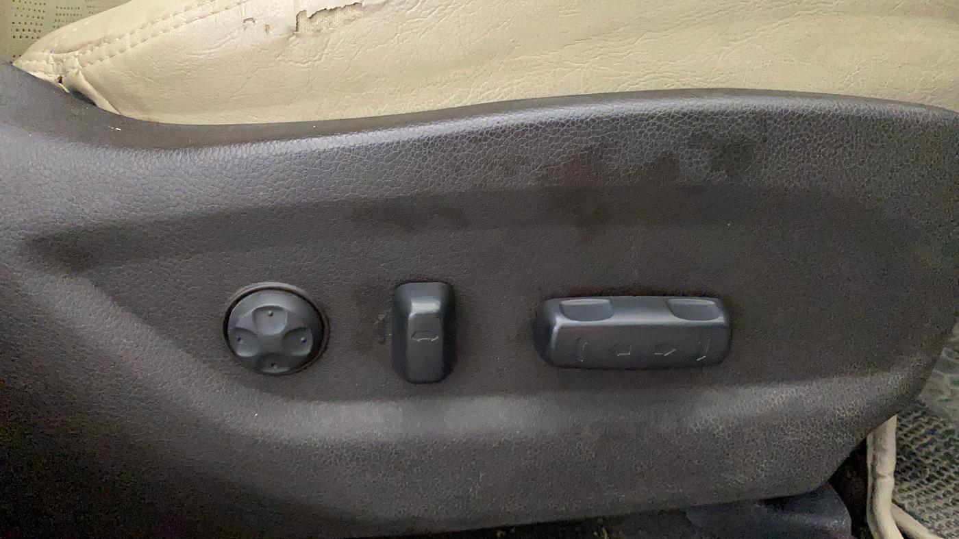 2014 Hyundai Santa Fe 4 WD AT, Diesel, Automatic, 72,740 km, Driver Side Adjustment Panel