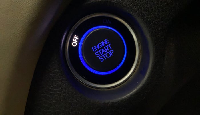 2014 Hyundai Santa Fe 4 WD AT, Diesel, Automatic, 72,593 km, Keyless Start/ Stop Button