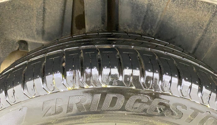 2019 Maruti Ertiga ZXI AT SHVS, Petrol, Automatic, 29,074 km, Right Rear Tyre Tread