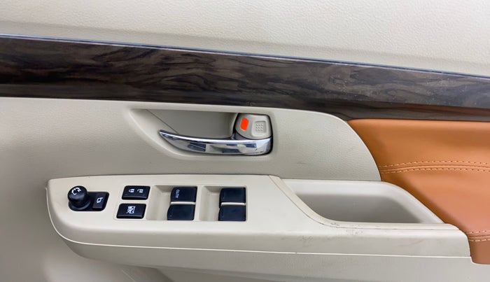 2019 Maruti Ertiga ZXI AT SHVS, Petrol, Automatic, 29,074 km, Driver Side Door Panels Control