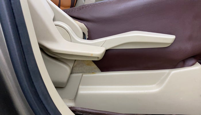 2019 Maruti Ertiga ZXI AT SHVS, Petrol, Automatic, 29,074 km, Driver Side Adjustment Panel