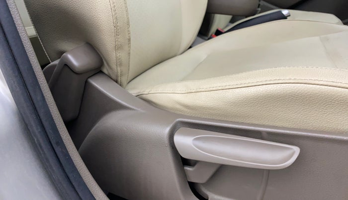 2015 Skoda Rapid 1.5 TDI CR ELEGANCE PLUS AT, Diesel, Automatic, 1,07,021 km, Driver Side Adjustment Panel