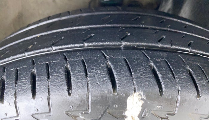 2018 Maruti IGNIS DELTA 1.2 K12 AMT, Petrol, Automatic, 35,028 km, Right Front Tyre Tread