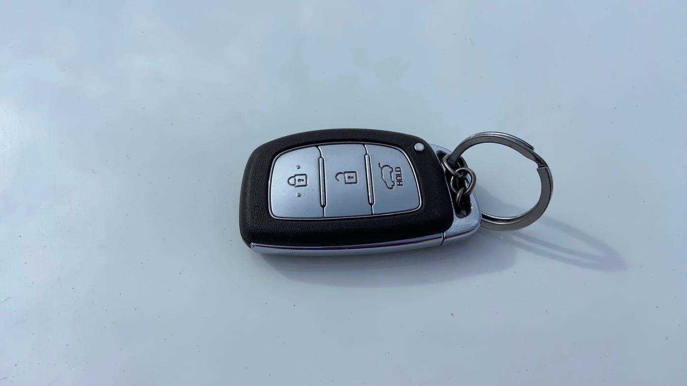 2021 Hyundai VENUE SX 1.5 (O) EXECUTIVE CRDI, Diesel, Manual, 63,235 km, Key Close Up