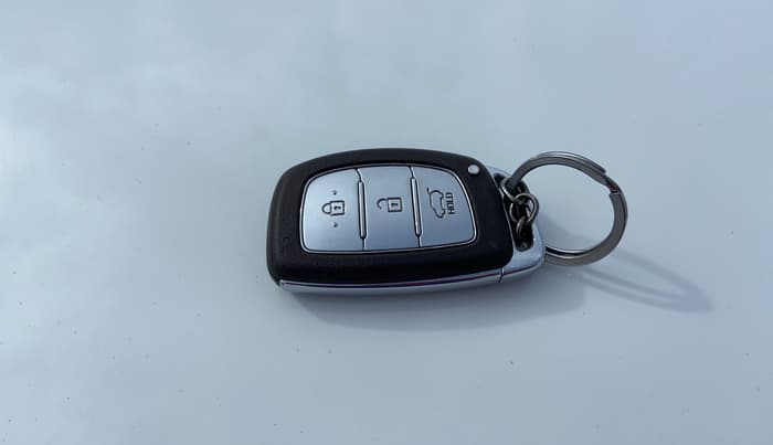 2021 Hyundai VENUE SX 1.5 (O) EXECUTIVE CRDI, Diesel, Manual, 63,235 km, Key Close Up