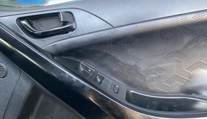 2021 Tata NEXON XZ PLUS (O) PETROL DARK EDITION, Petrol, Manual, 70,244 km, Driver Side Door Panels Control