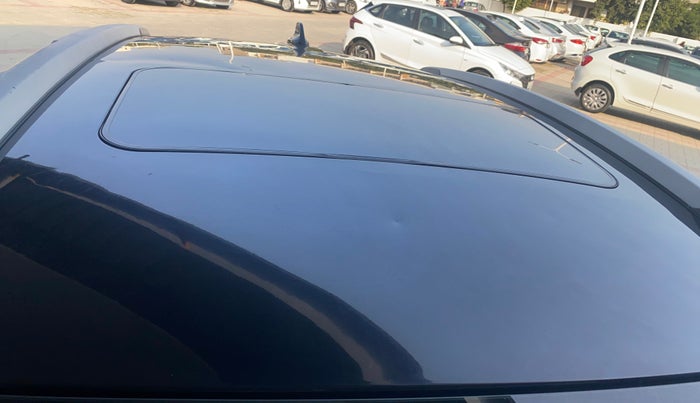 2021 Tata NEXON XZ PLUS (O) PETROL DARK EDITION, Petrol, Manual, 70,244 km, Moonroof/ Sunroof