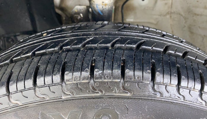 2020 Maruti New Wagon-R LXI CNG 1.0 L, CNG, Manual, 45,156 km, Left Front Tyre Tread