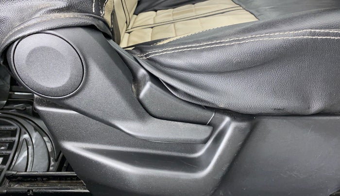 2020 Maruti New Wagon-R LXI CNG 1.0 L, CNG, Manual, 45,156 km, Driver Side Adjustment Panel