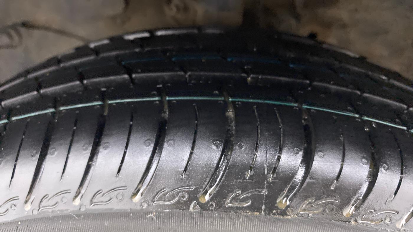2015 Honda Amaze 1.2 VXMT I VTEC, Petrol, Manual, 51,964 km, Left Front Tyre Tread