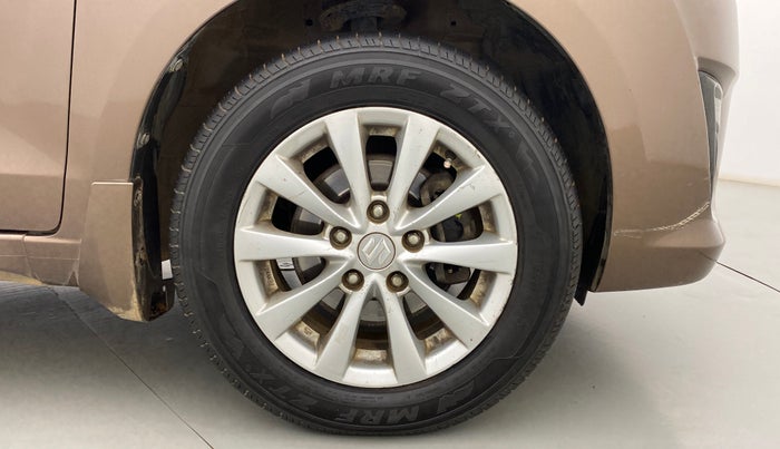 2013 Maruti Ertiga ZXI, Petrol, Manual, 1,05,946 km, Right Front Wheel