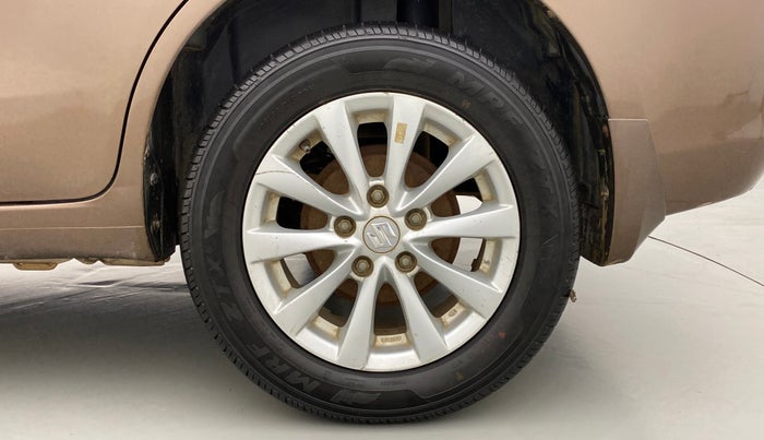 2013 Maruti Ertiga ZXI, Petrol, Manual, 1,05,946 km, Left Rear Wheel