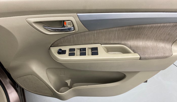 2013 Maruti Ertiga ZXI, Petrol, Manual, 1,05,946 km, Driver Side Door Panels Control