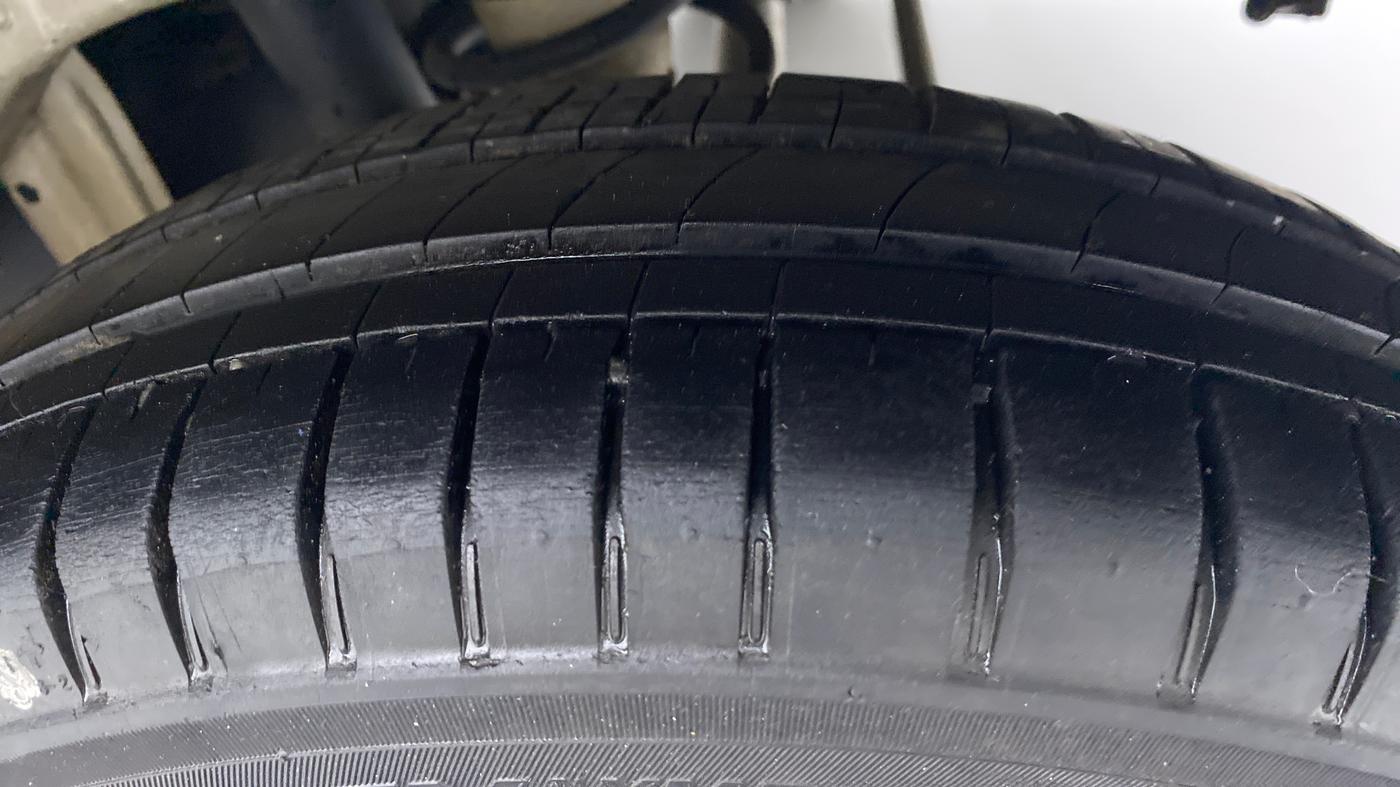 2018 Maruti Alto 800 LXI, Petrol, Manual, 59,083 km, Left Rear Tyre Tread