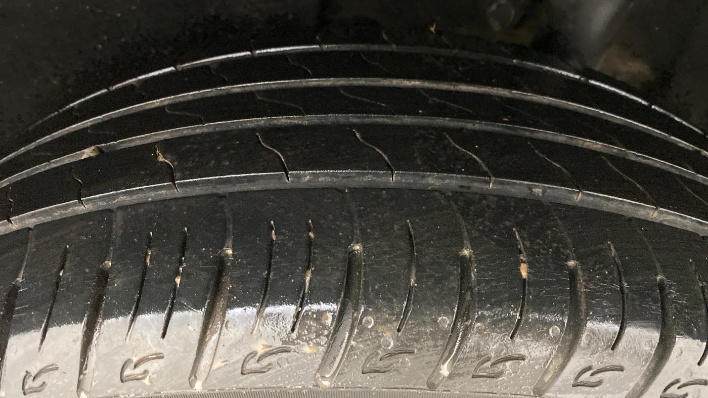 2018 Maruti Vitara Brezza ZDI+ DUAL TONE AMT, Diesel, Automatic, 53,283 km, Left Rear Tyre Tread