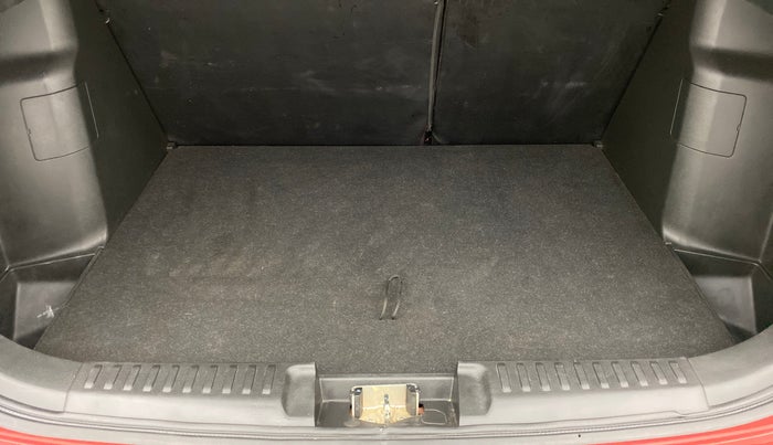 2018 Maruti Vitara Brezza ZDI+ DUAL TONE AMT, Diesel, Automatic, 53,283 km, Boot Inside