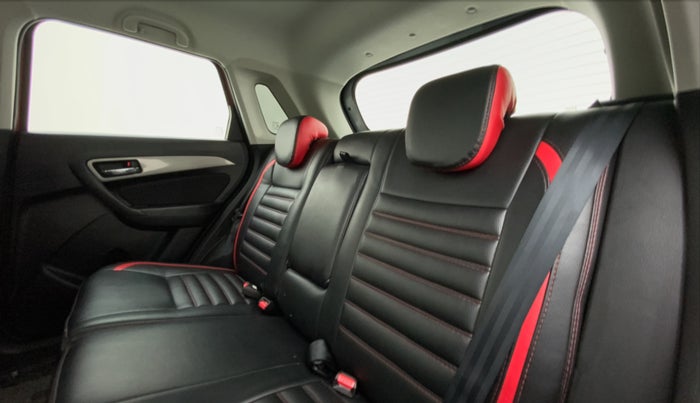 2018 Maruti Vitara Brezza ZDI+ DUAL TONE AMT, Diesel, Automatic, 53,283 km, Right Side Rear Door Cabin
