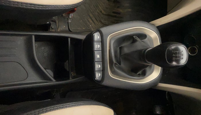 2022 Hyundai NEW SANTRO SPORTZ EXECUTIVE MT CNG, CNG, Manual, 51,635 km, Gear Lever