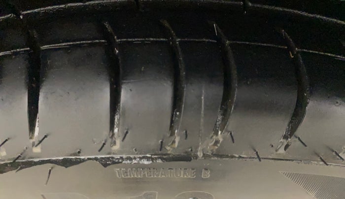 2022 Hyundai NEW SANTRO SPORTZ EXECUTIVE MT CNG, CNG, Manual, 51,635 km, Right Front Tyre Tread